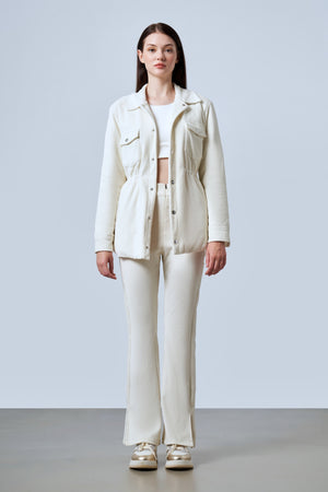 Fitilli Kadife Dokulu Ayarlanabilir Bel Detaylı Çıtçıtlı Kadın Mont - Ekru