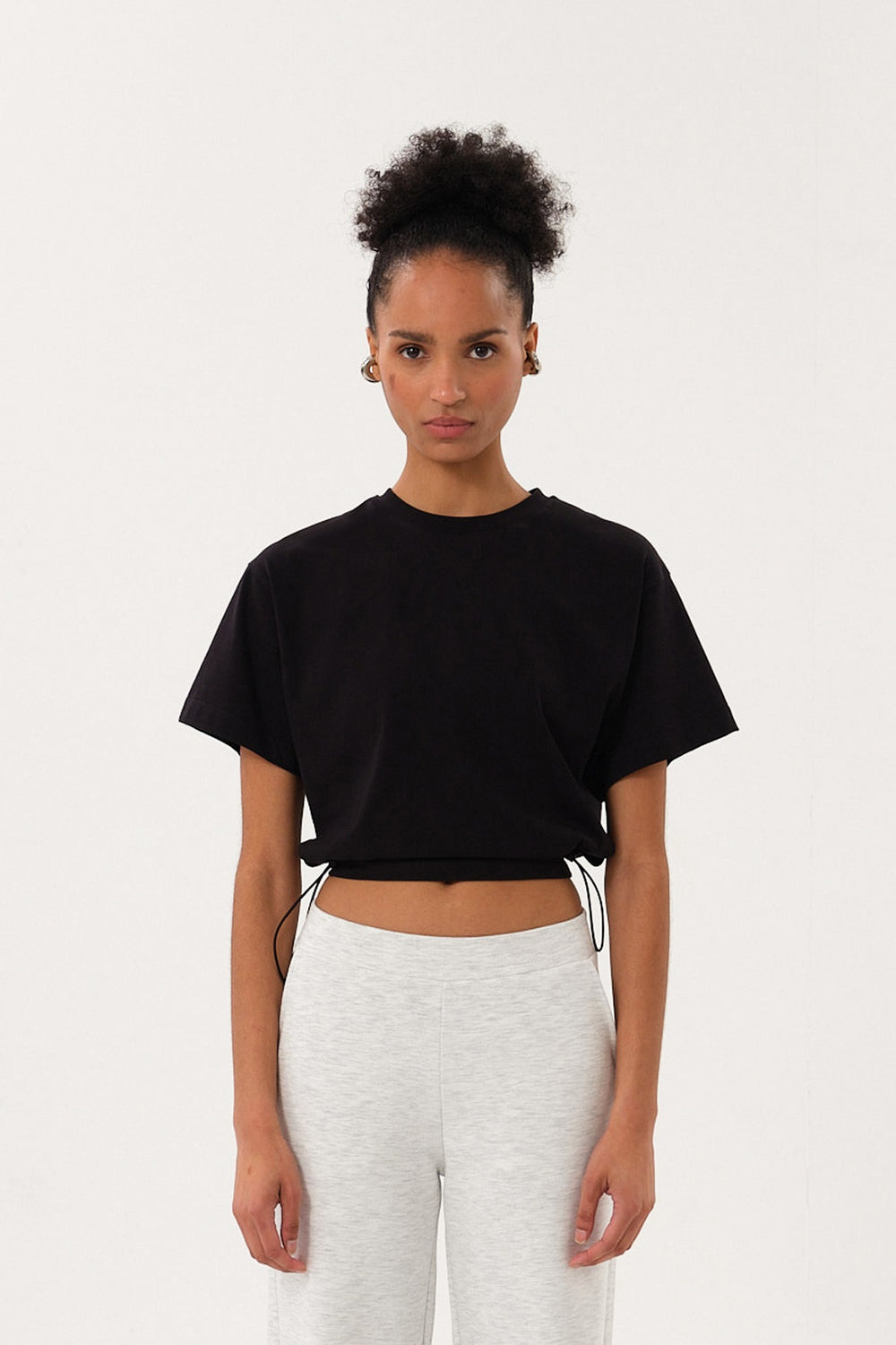 Belden Ayarlanabilir Lastikli Bisiklet Yaka Crop Kadın T-shirt - Siyah