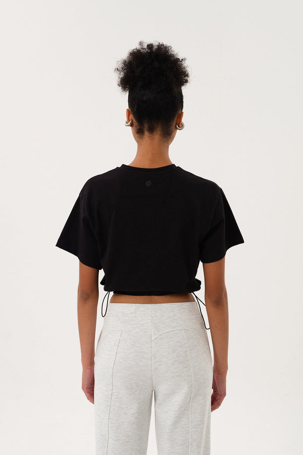 Belden Ayarlanabilir Lastikli Bisiklet Yaka Crop Kadın T-shirt - Siyah