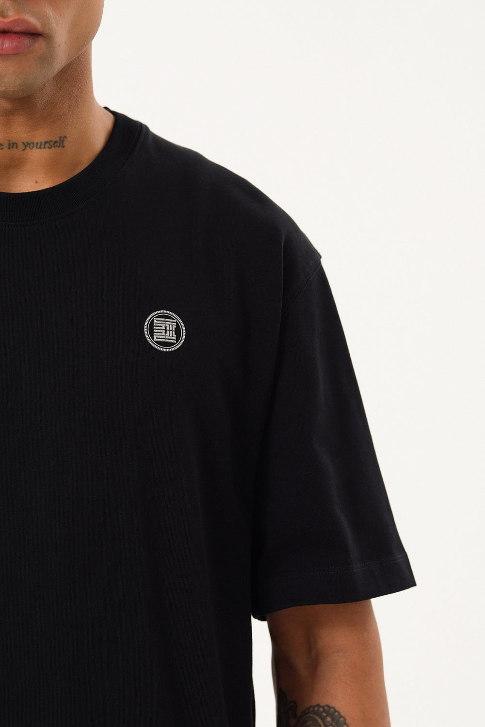 ST Logo İmzalı Erkek Oversize Bisiklet Yaka T-shirt - Siyah