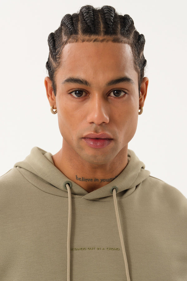 Stands Out in A Crowd İmzalı Cep Detaylı Erkek Hoodie - Haki
