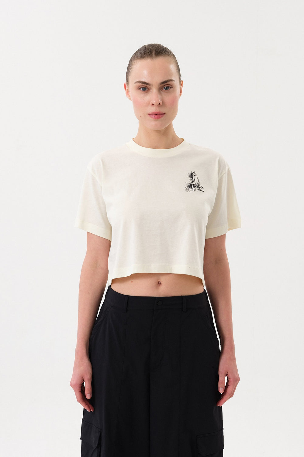 Wild Horse Grafik Baskılı Crop Kadın Bisiklet Yaka T-shirt - Ekru