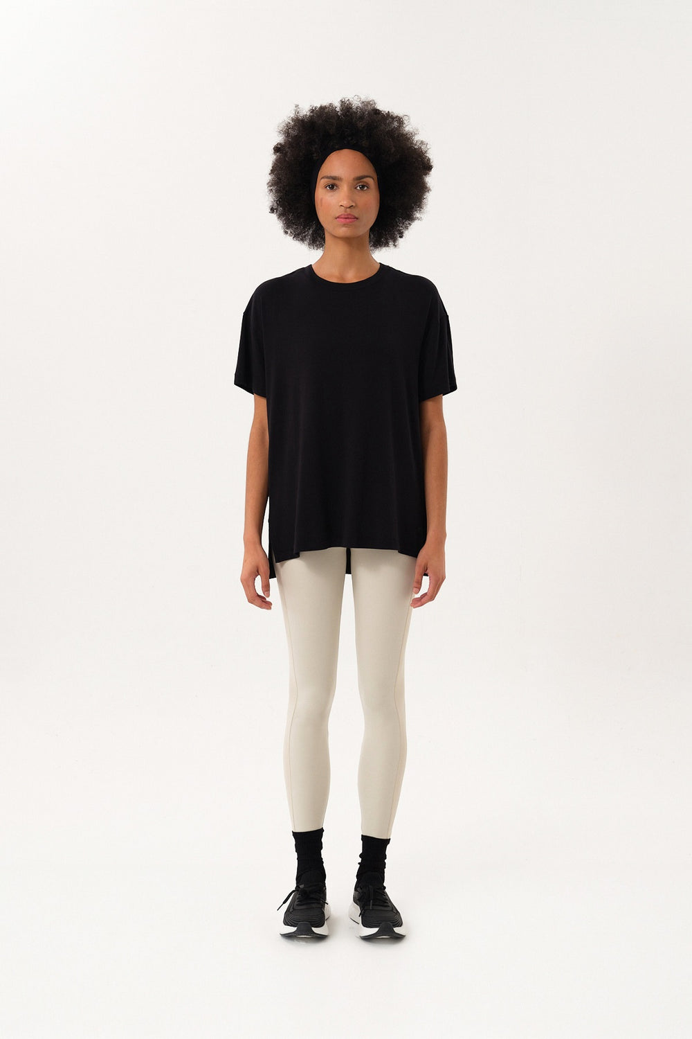 Yırtmaç Detaylı Oversize Kadın Bisiklet Yaka T-Shirt - Siyah